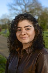 Portrait de Newroz CALHAN Portrait de Newroz CALHAN